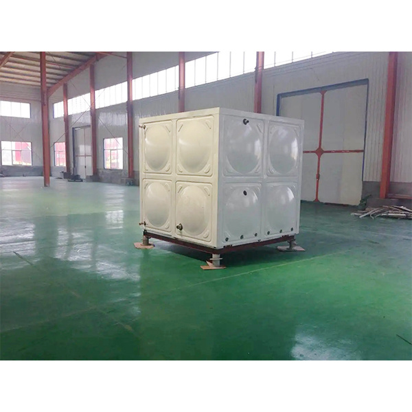 Fiberglass water tank
