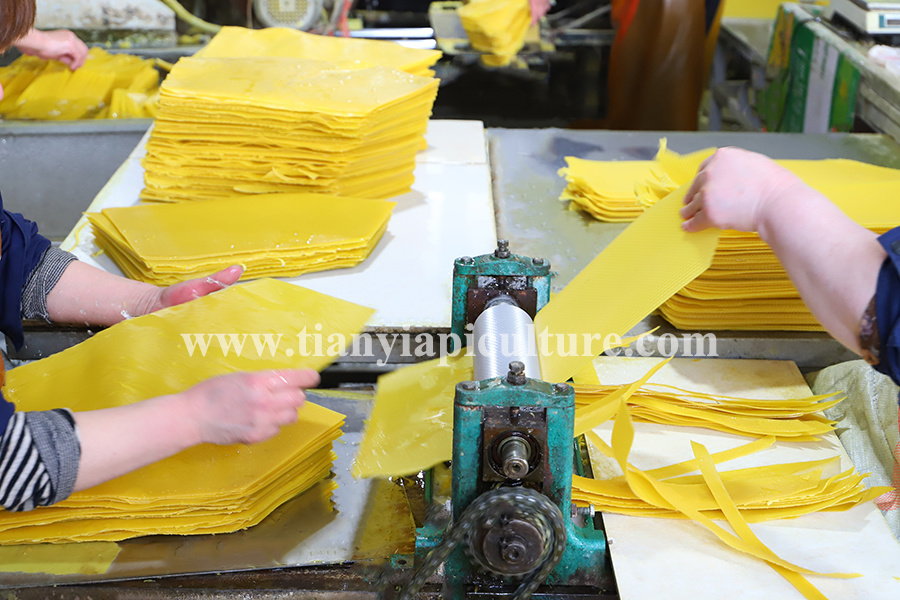 We are the manufacturer of beeswax foundation sheet