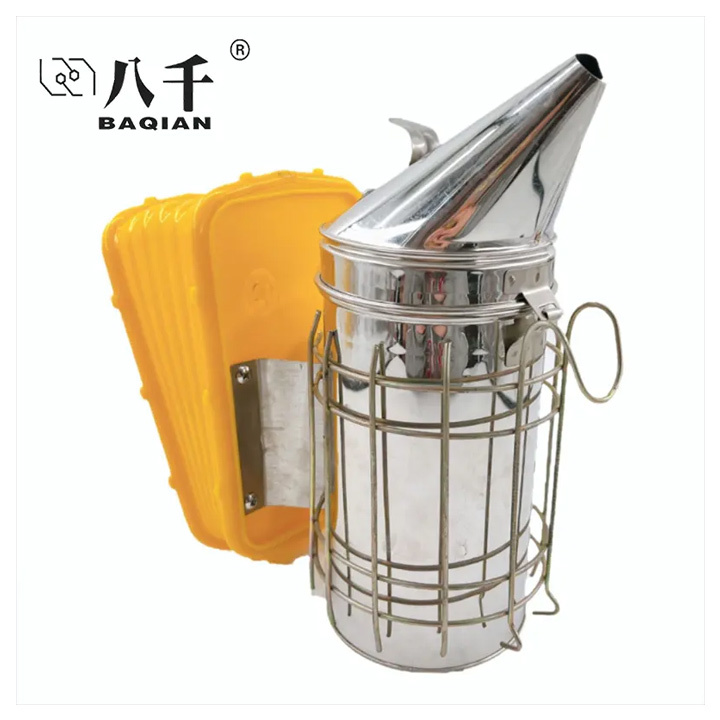 Bee Smoker 06