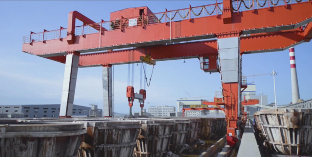 如何选择适合港口码头的起重机设备