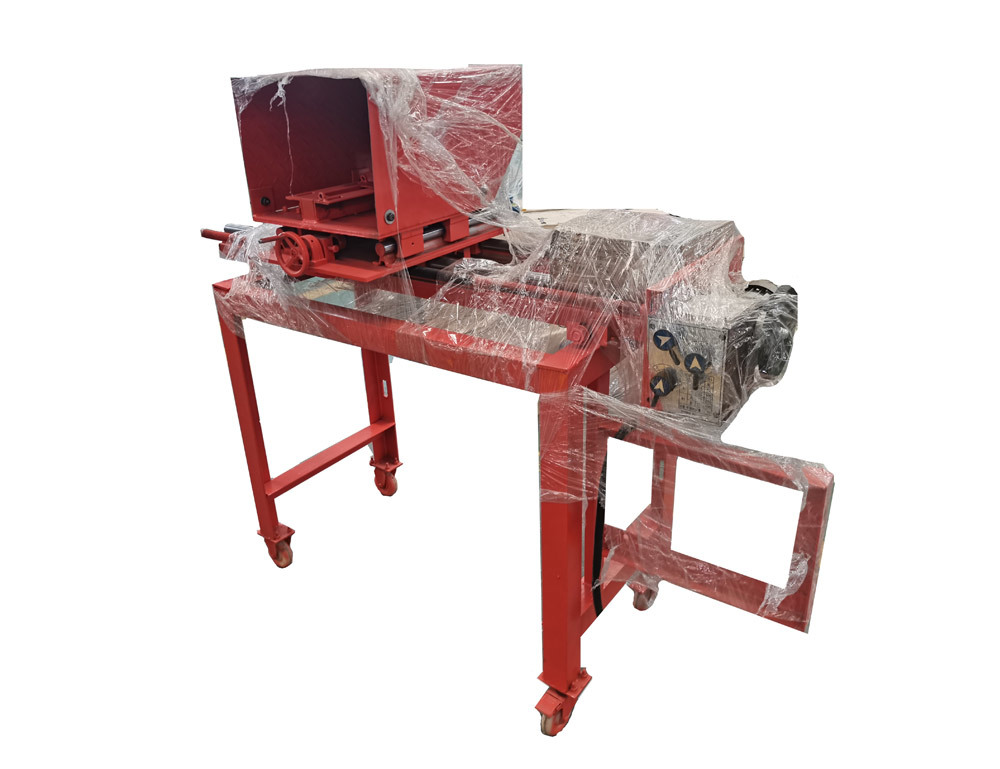 Blade grinding machine