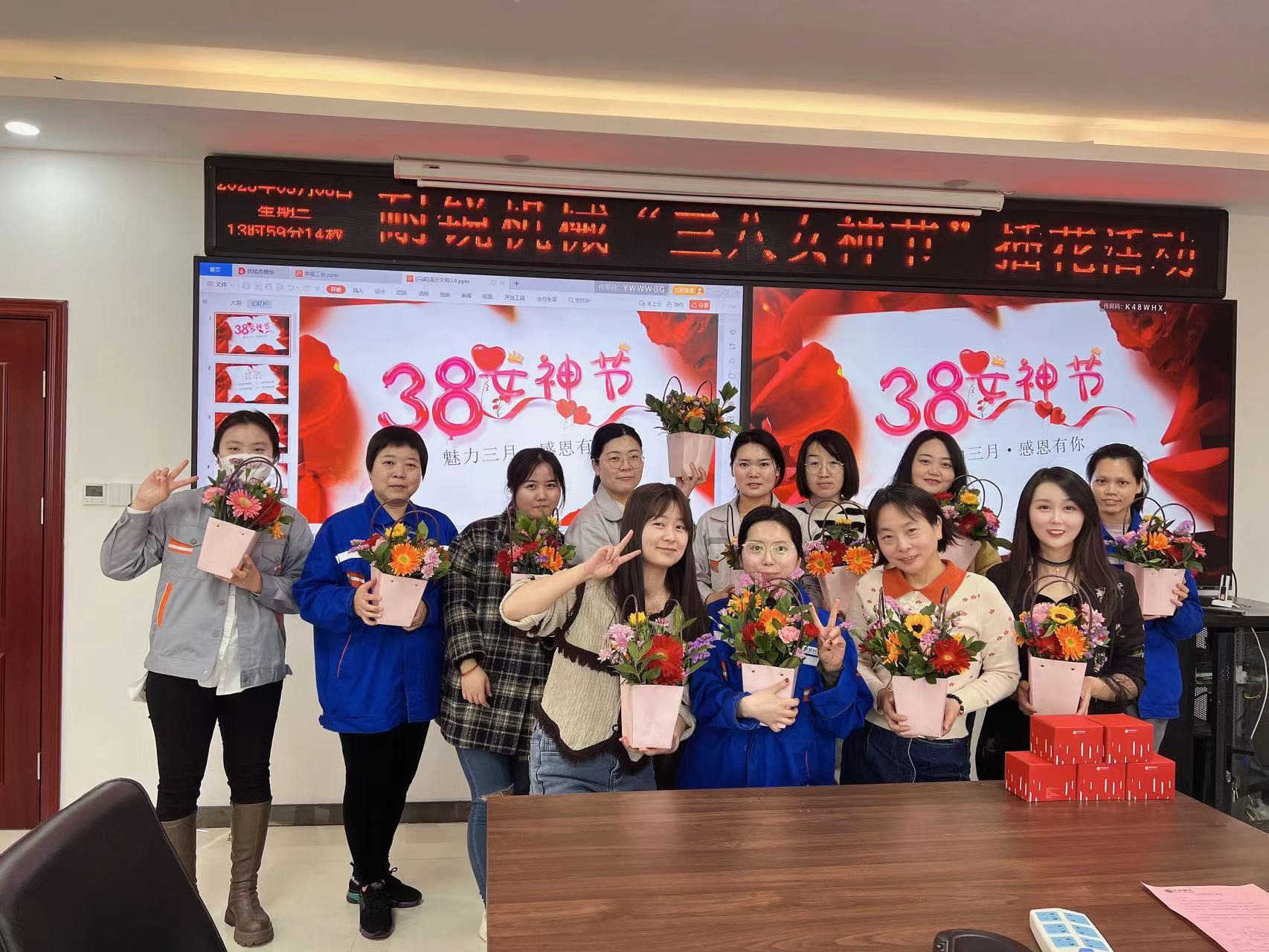 愿你笑顏如花——公司組織三八節(jié)插花活動(dòng)