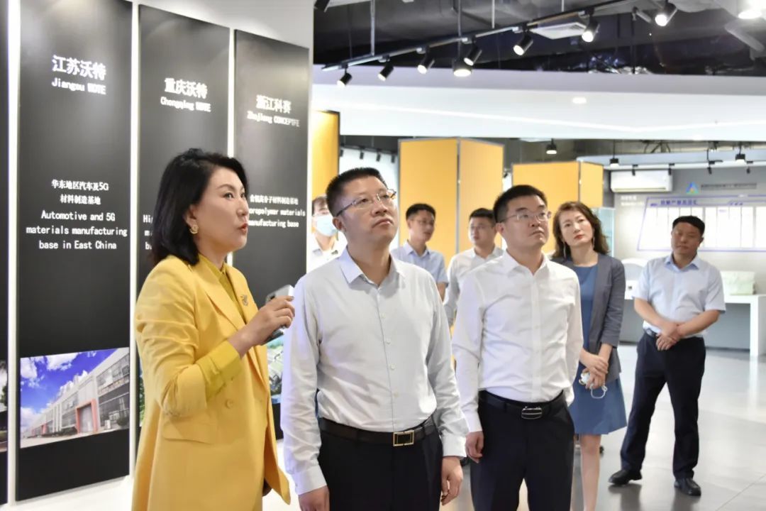 东台市市长商建明一行莅临沃特股份考察交流(图2)
