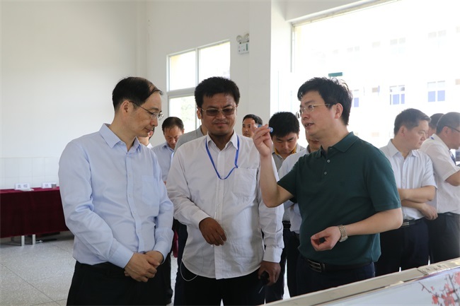 市委市政府服務支持鋰電池產業發展不遺余力
