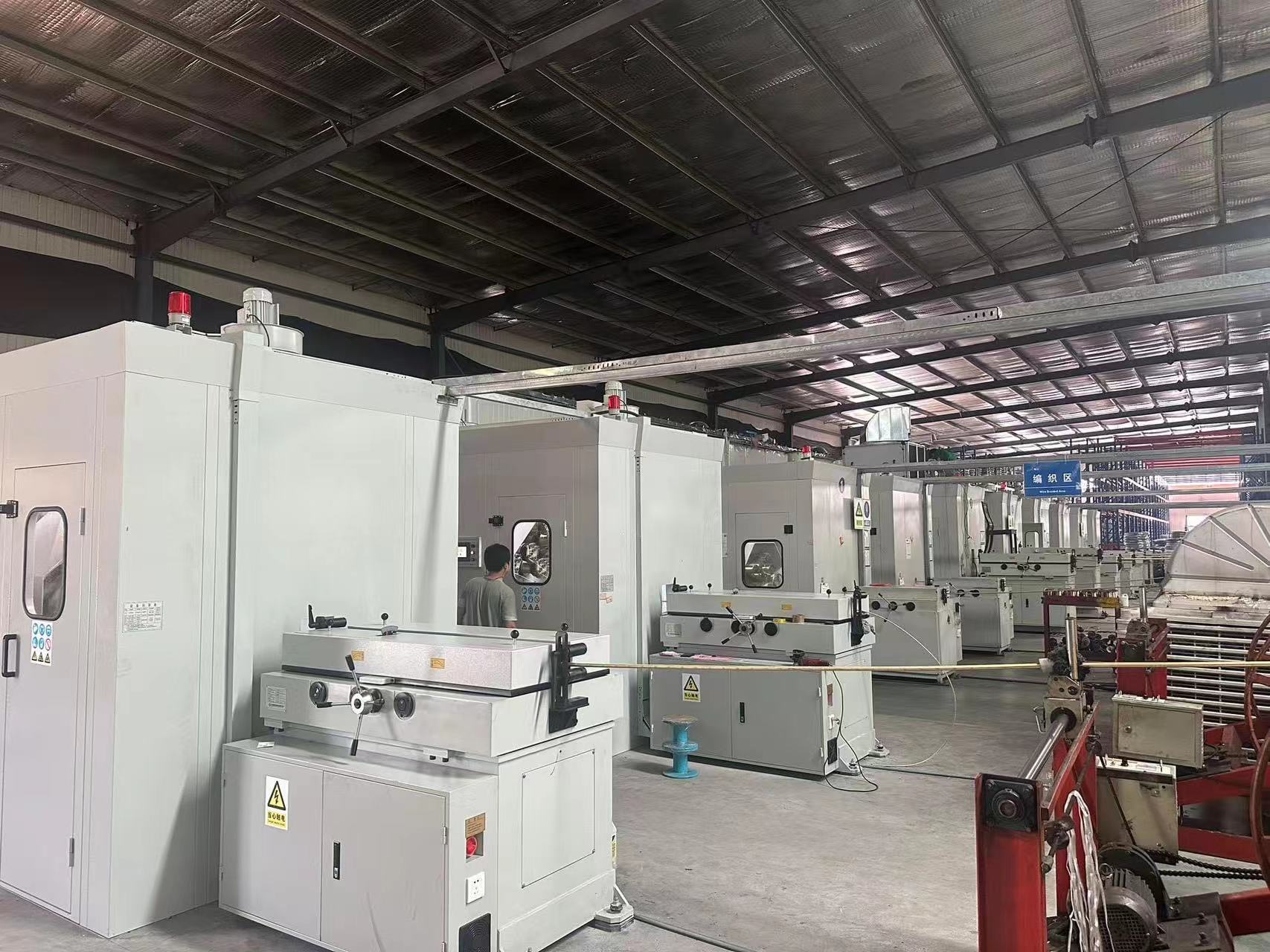 High speed braiding machine