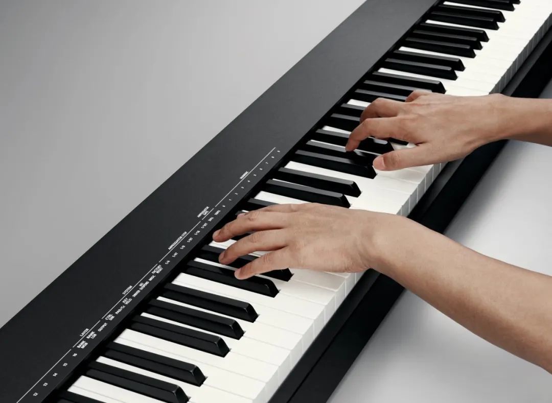 罗兰MIDI键盘