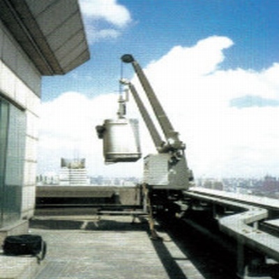Double arm window cleaning machine (vertical track type)