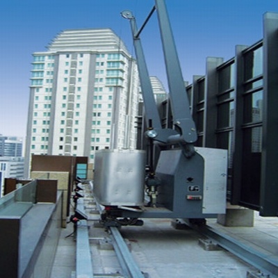 Double arm window cleaning machine