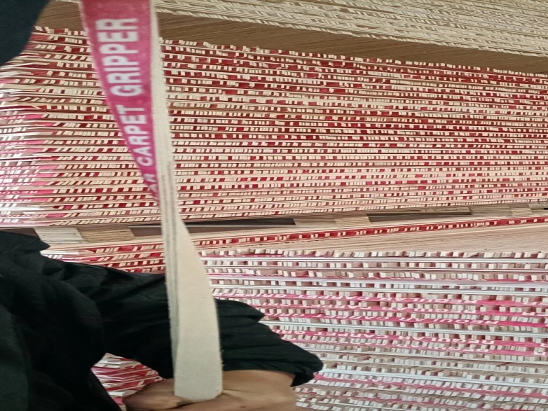 Carpet tack strip 1520*20.3*5.3mm sell to customer