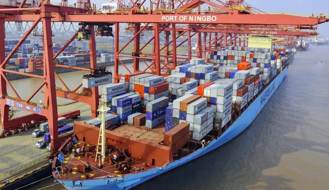 Most routes have seen freight rates rise, with a weekly increase of 12.54% in the US West! Port truck shuttle, reducing empty containers! Is foreign trade rebounding?
