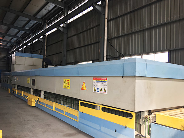 Single continuous tempering furnace