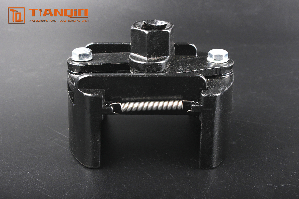 Oil filter wrench