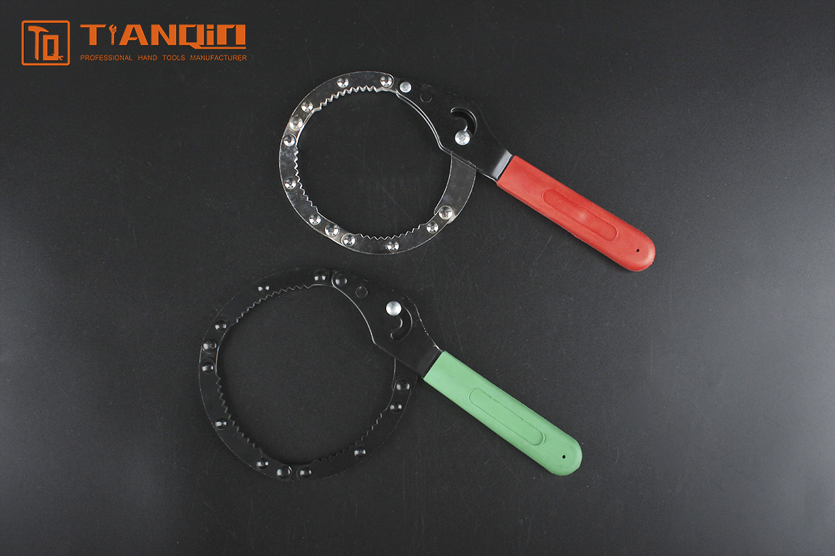 Chain wrench