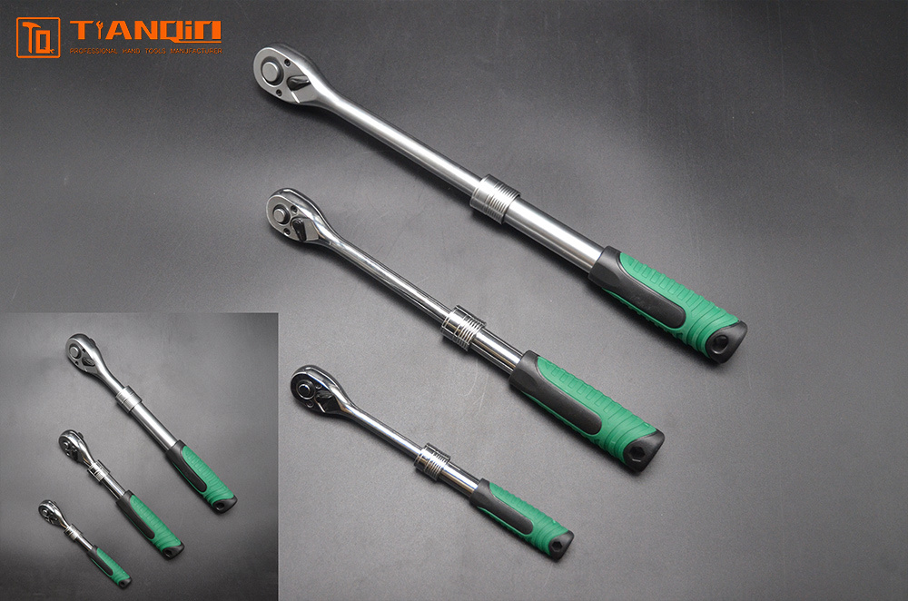 Retractable ratchet wrench