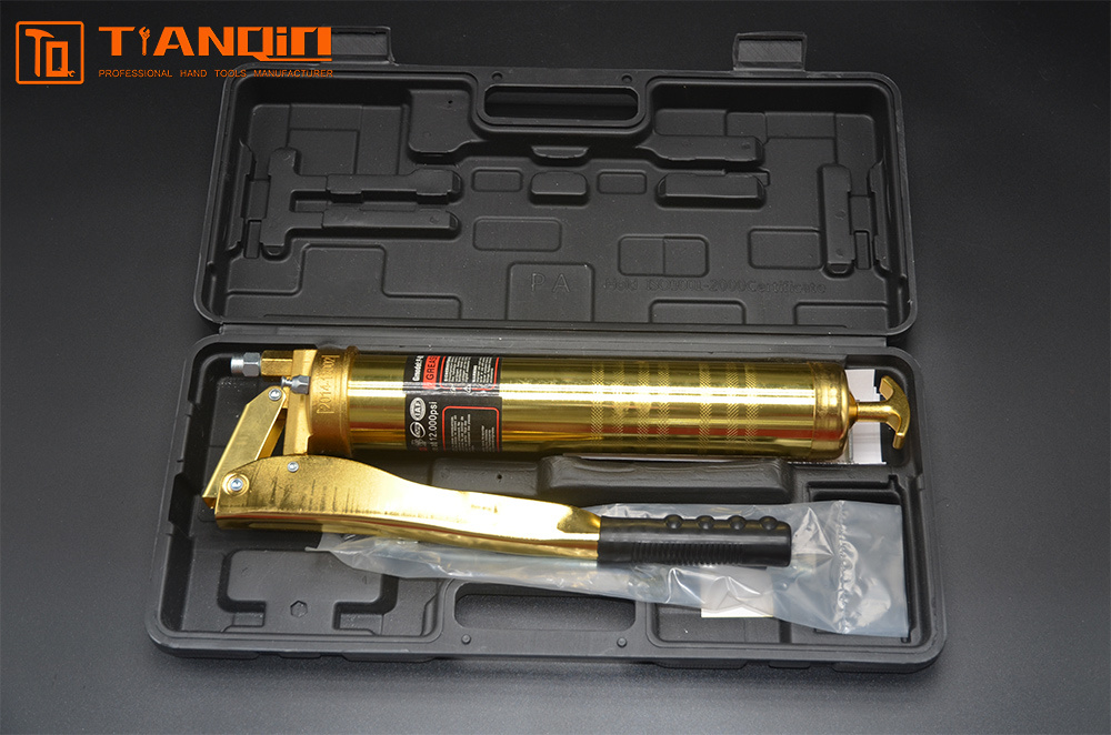 Double pressure grease gun