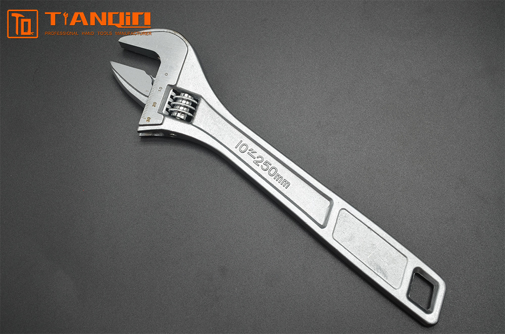 Llave inglesa ajustable