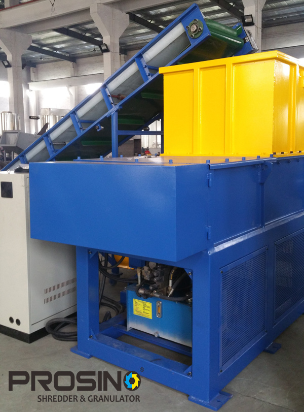 Single shaft shredder plus PVC conveyor_PROSINO