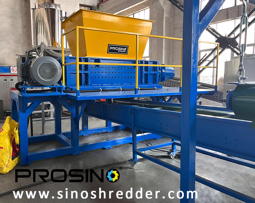 PROSINO Two Rotor Shredder and PVC-belt Conveyor