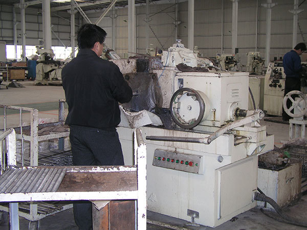 Grinding machine Grinding machine
