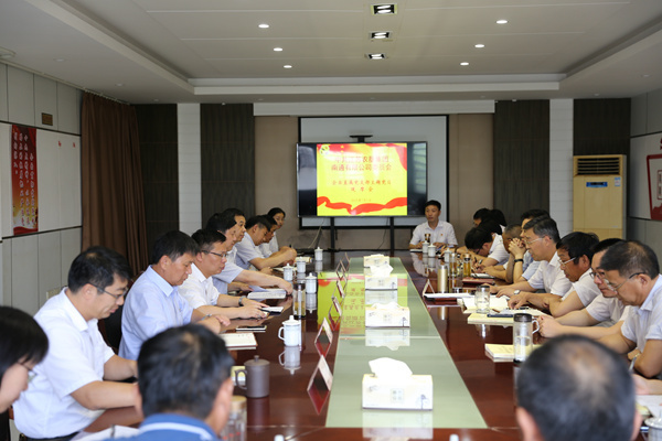 企业直属党支部召开庆“七一”主题党日观摩会