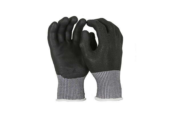 GFC027 15-gauge HPPE palm-coated micro foam cut resistant gloves