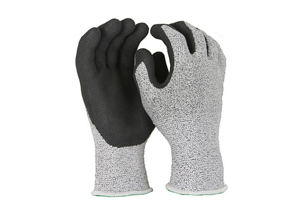 GFC020 13-gauge HPPE palm-nitrile-coated sandy cut resistant gloves