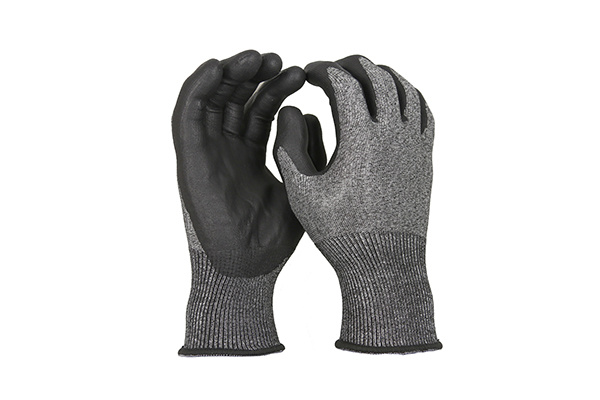 GFC024 15-gauge HPPE + steel wire palm-coated micro foam level-3 cut resistant gloves