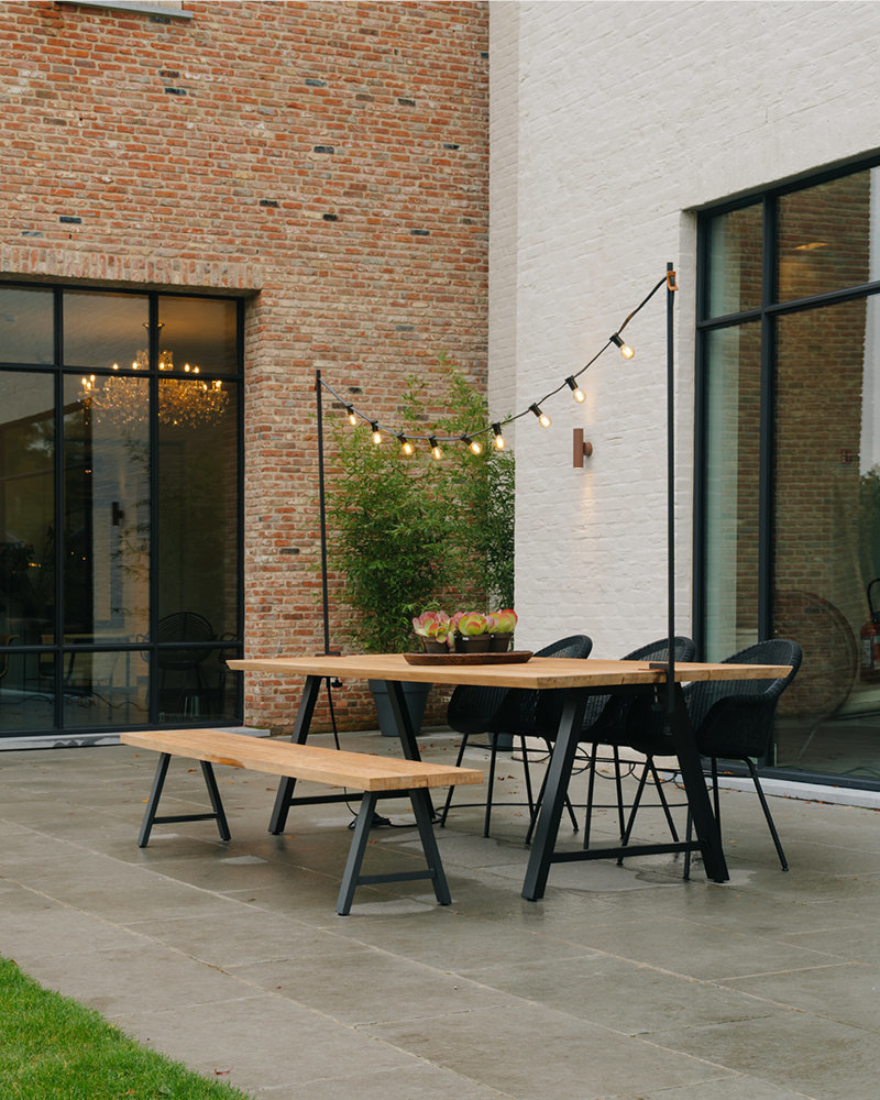 outdoor dining furniture