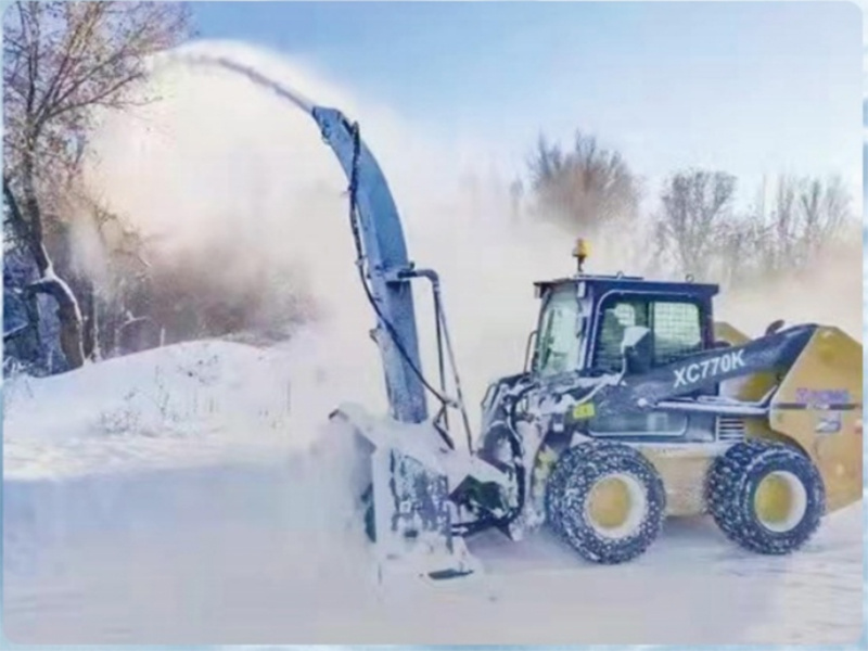 液壓拋雪機(jī)