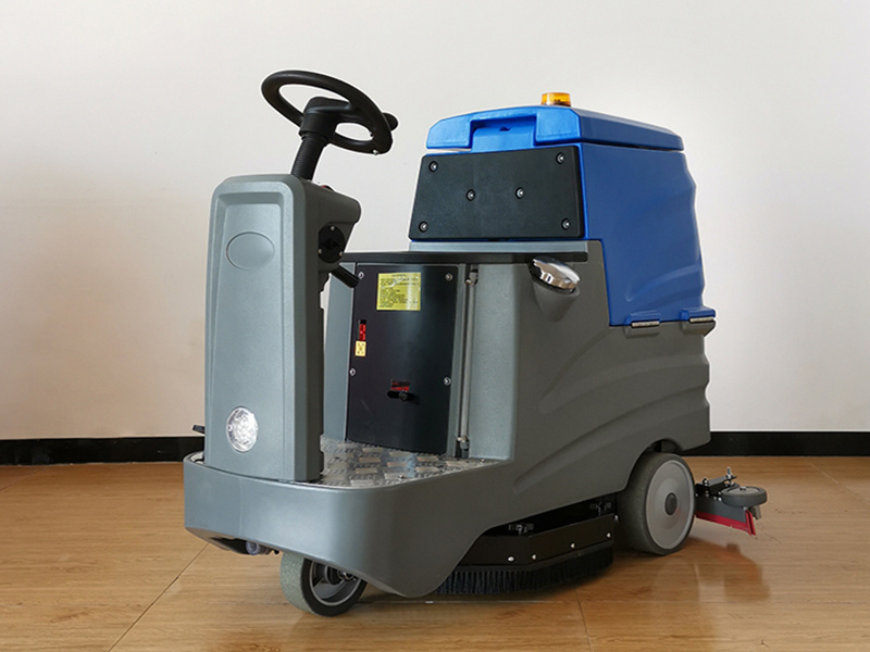 750 型洗地機