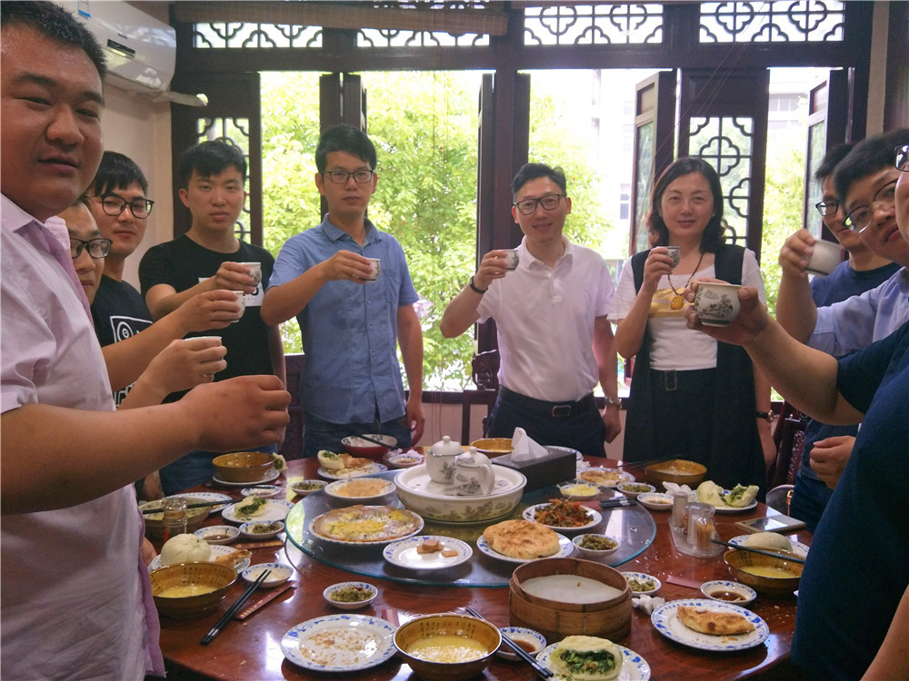 6月21日公司高层慰问如皋配网组