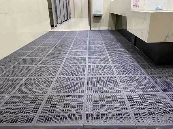 Anti-slip mat