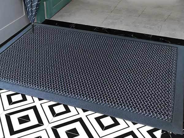 Elastic mesh mat
