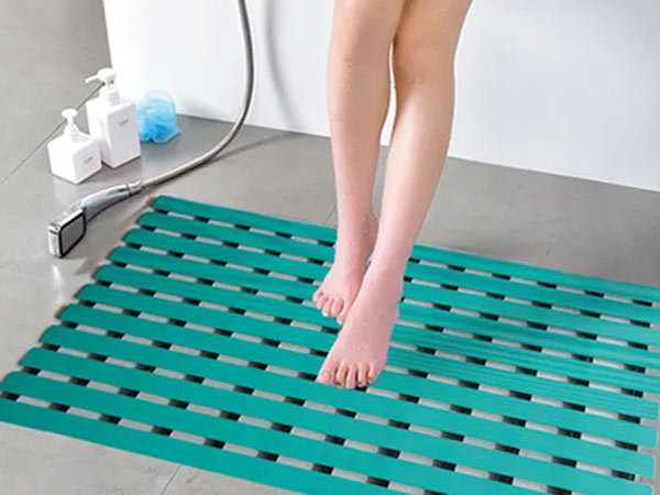 Anti-slip bath mat