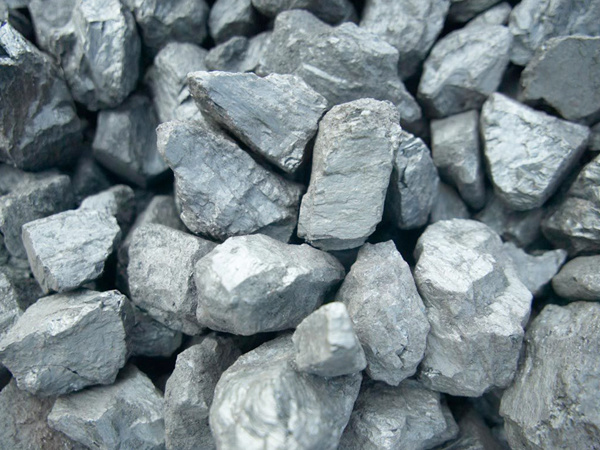 Is iron ore a metal material?