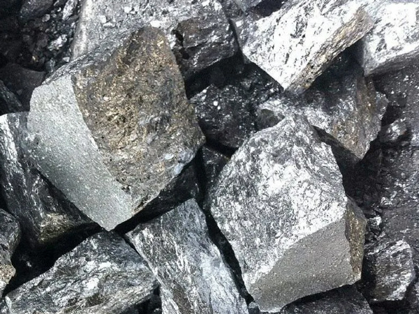 What is the difference between iron ore and iron ore