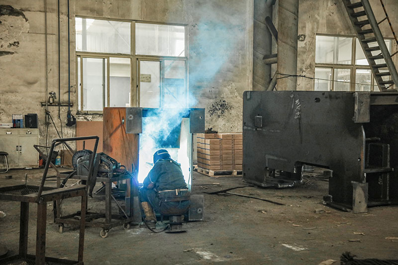 Plant equipment