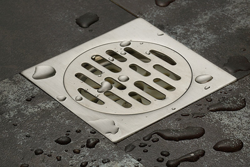 Connection between floor drain and drainage outlet
