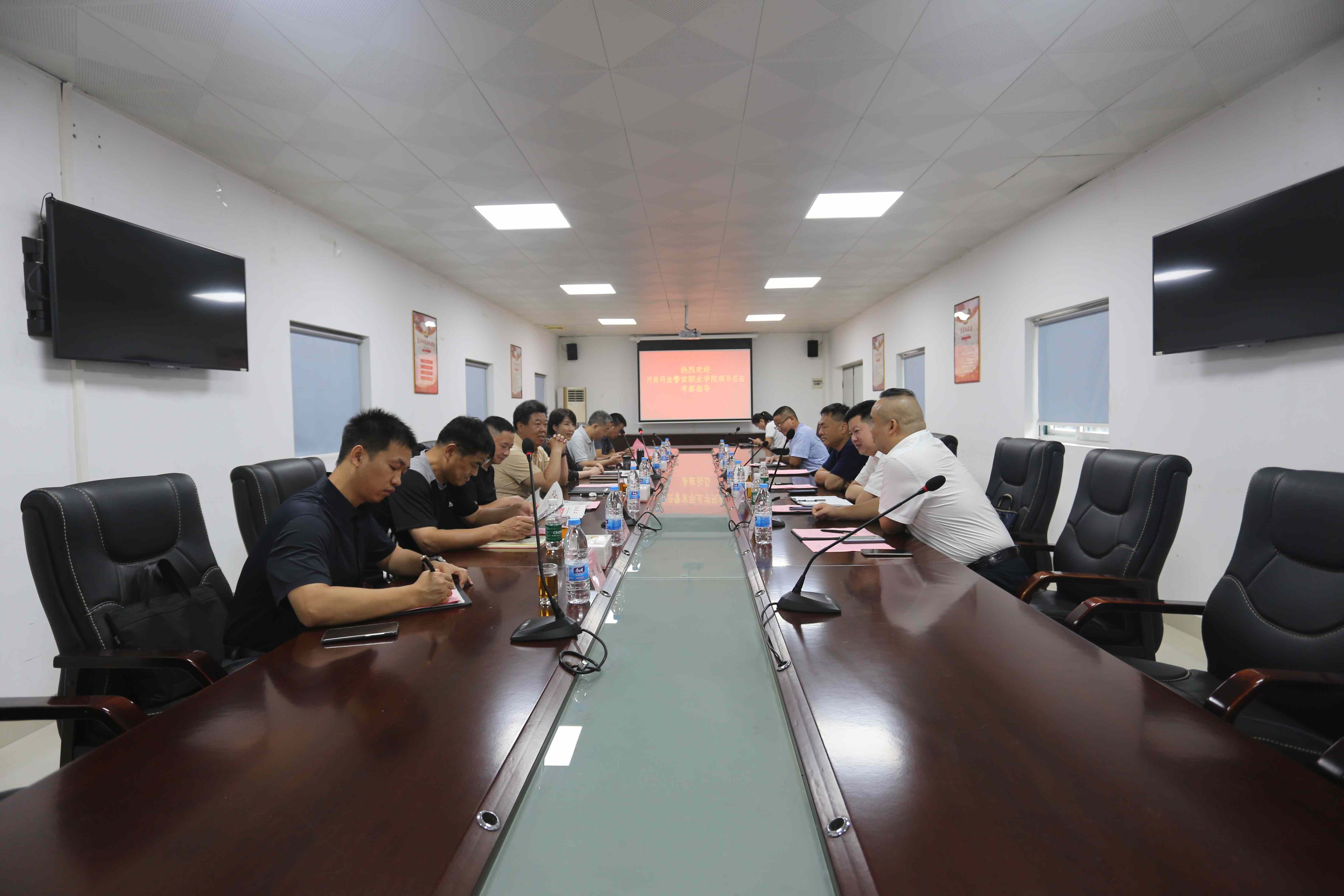 河南司法警官职业学院领导到公司参观考察