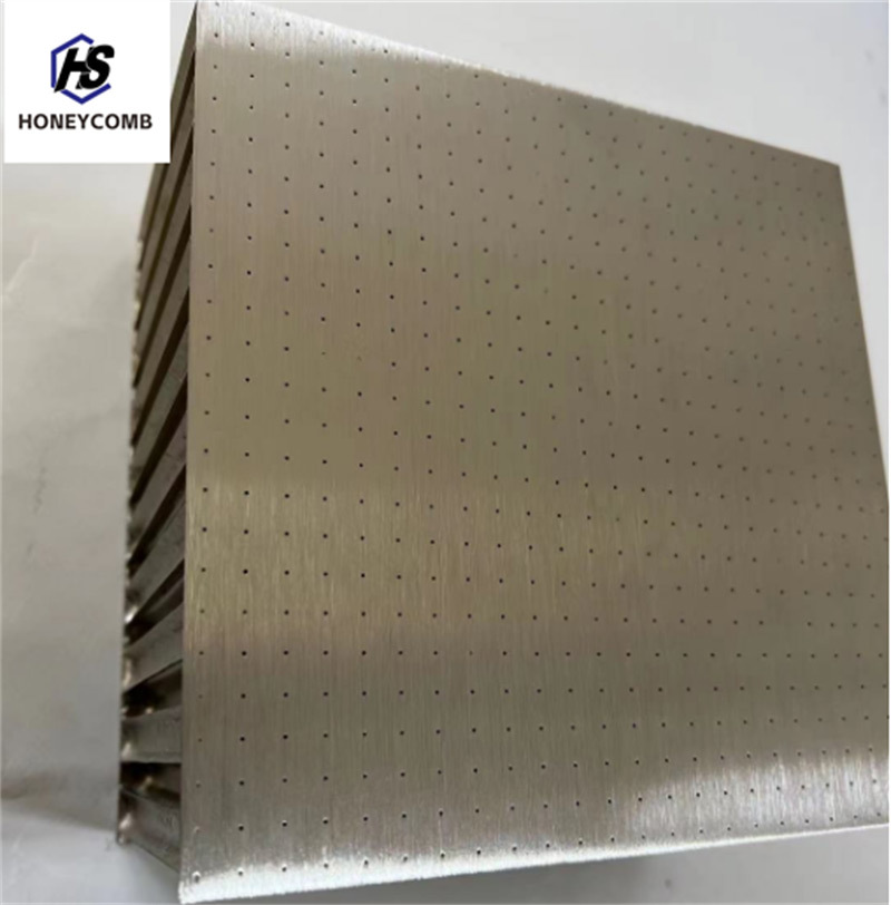 Honeycomb noise reduction panel