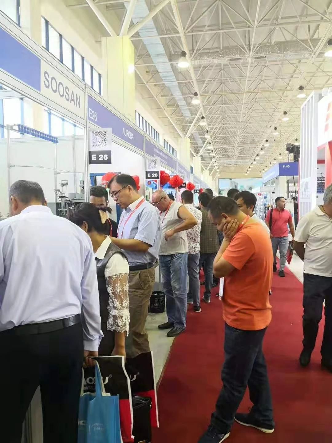五洋纺机参加2019乌兹别克纺织机械展会