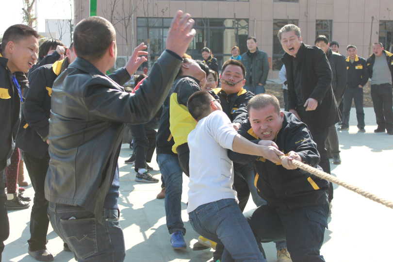 A lug of war in 2013.