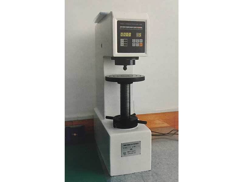 Hardness tester Hardness tester
