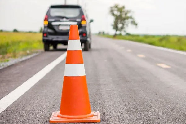 道路交通におけるトラフィックコーンズの重要性