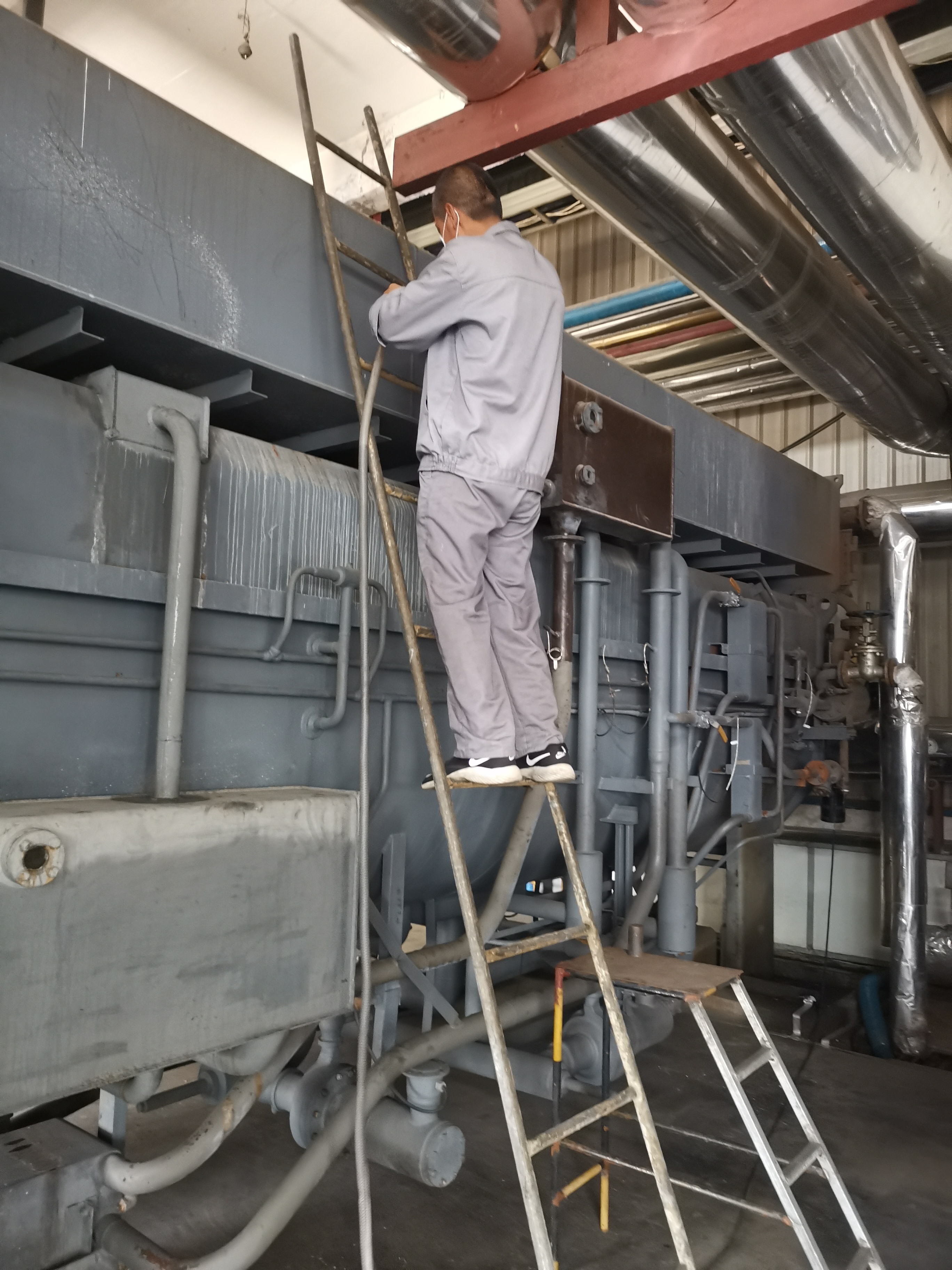 荏原溴化鋰制冷機大修