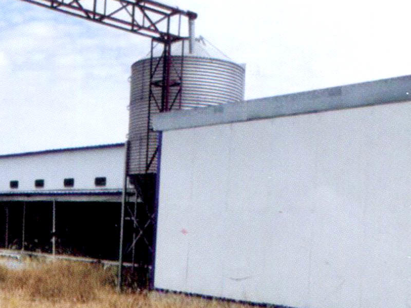 Installation of local laying hens equipment