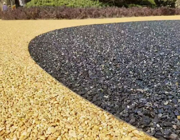 膠粘石