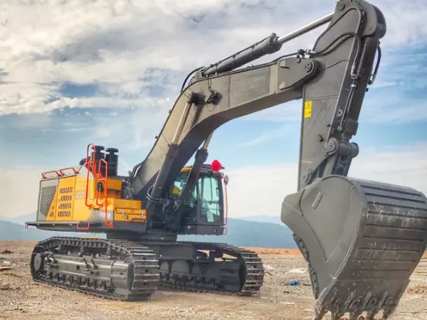 What types of excavators are there?