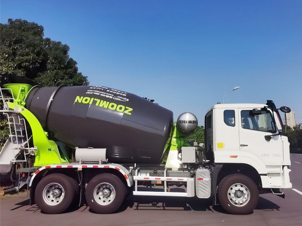 Cleaning and maintenance of concrete mixer trucks