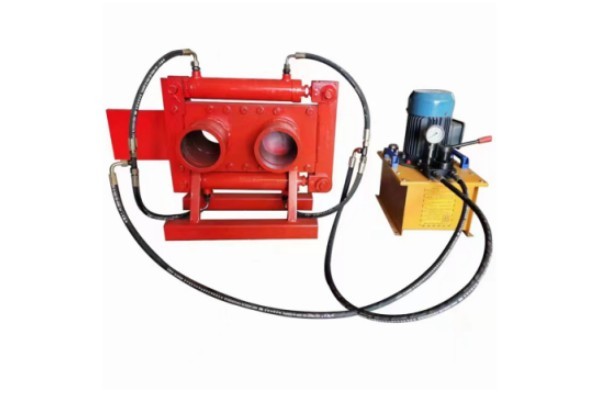 Concrete pump pipe hydraulic diverter valve